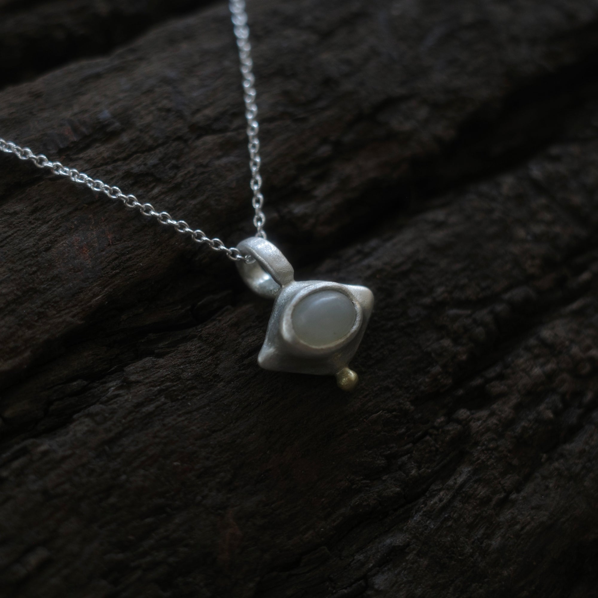 Seed /05 Necklace