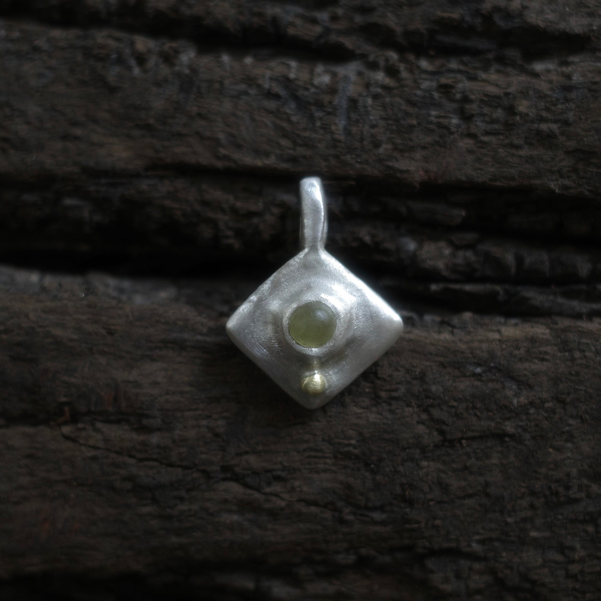 Seed /01 Necklace